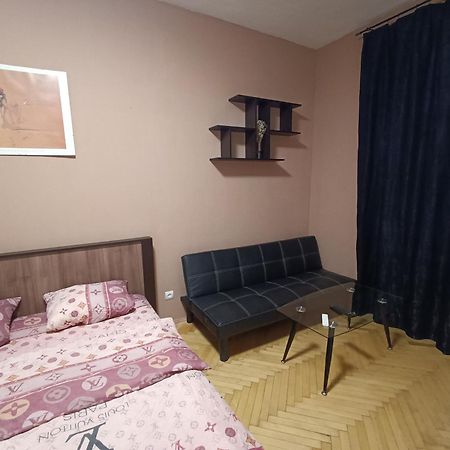 Ляльковий Театр Не Мансарда Львів Екстер'єр фото