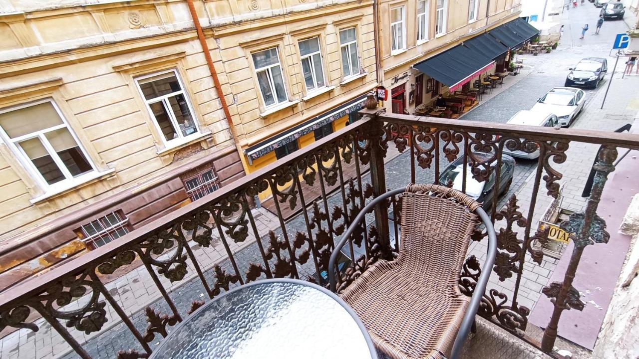 Ляльковий Театр Не Мансарда Львів Екстер'єр фото